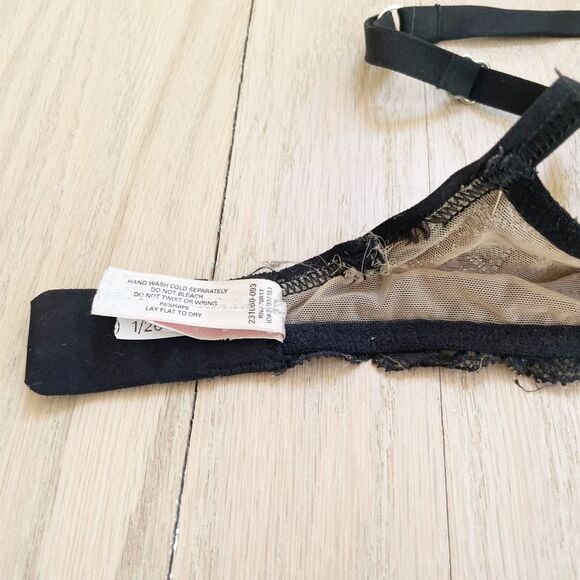 BUY 1 GET 1 FREE Victorias Secret (pink tag, old style) Unlined full coverage 32 - Picture 9 of 10